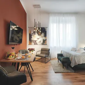 https://emi-luxury-apartments.in-istria.net